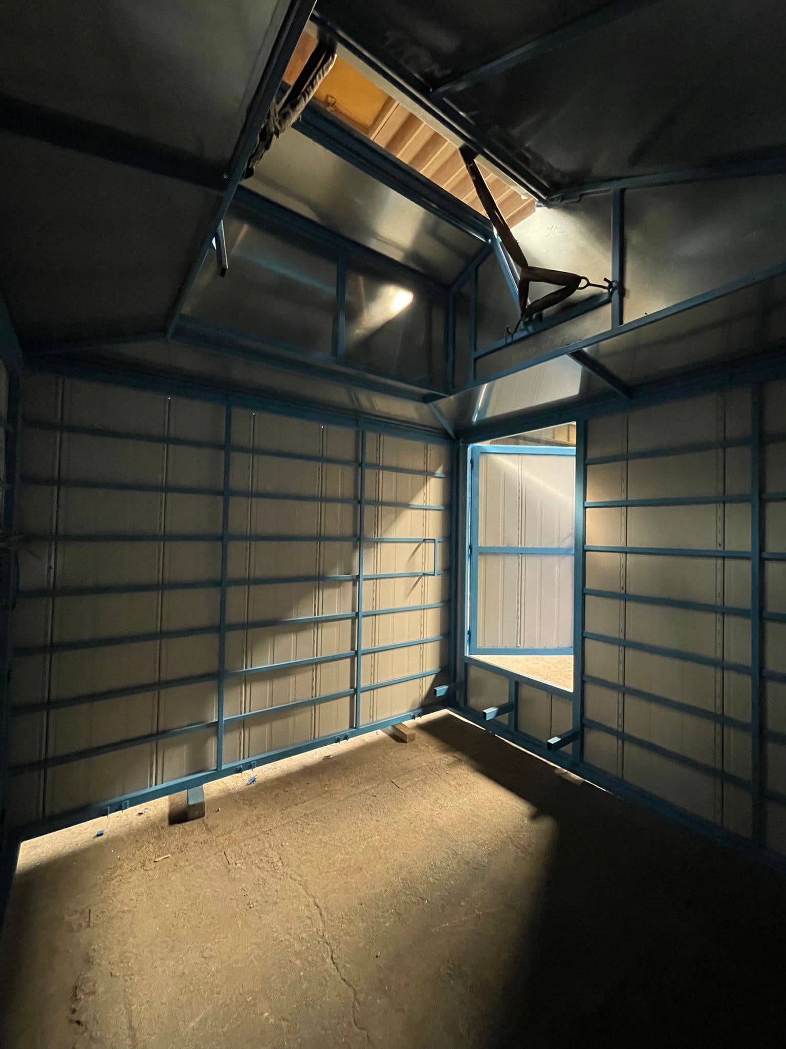 Haly a priemyselné budovy